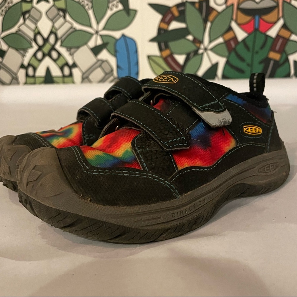 Keen Rainbow Tie Dye Little Kids Sz. 11 “Speed Hound” barely worn